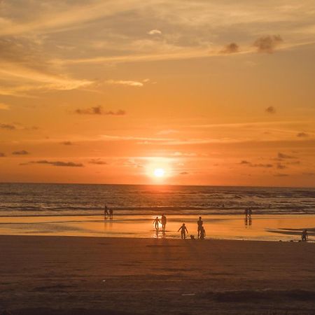 Alojamiento Frente Al Mar Playa La Barra Буенавентура Екстериор снимка